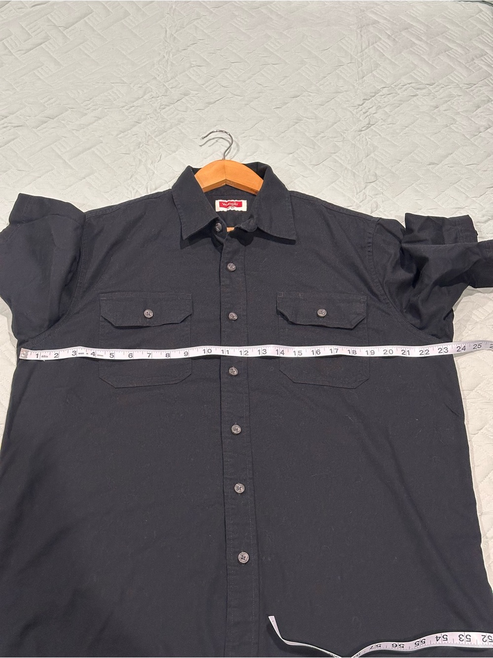 Wrangler Black Short-Sleeve Casual Button-Down Shirt - Picture 6 of 7